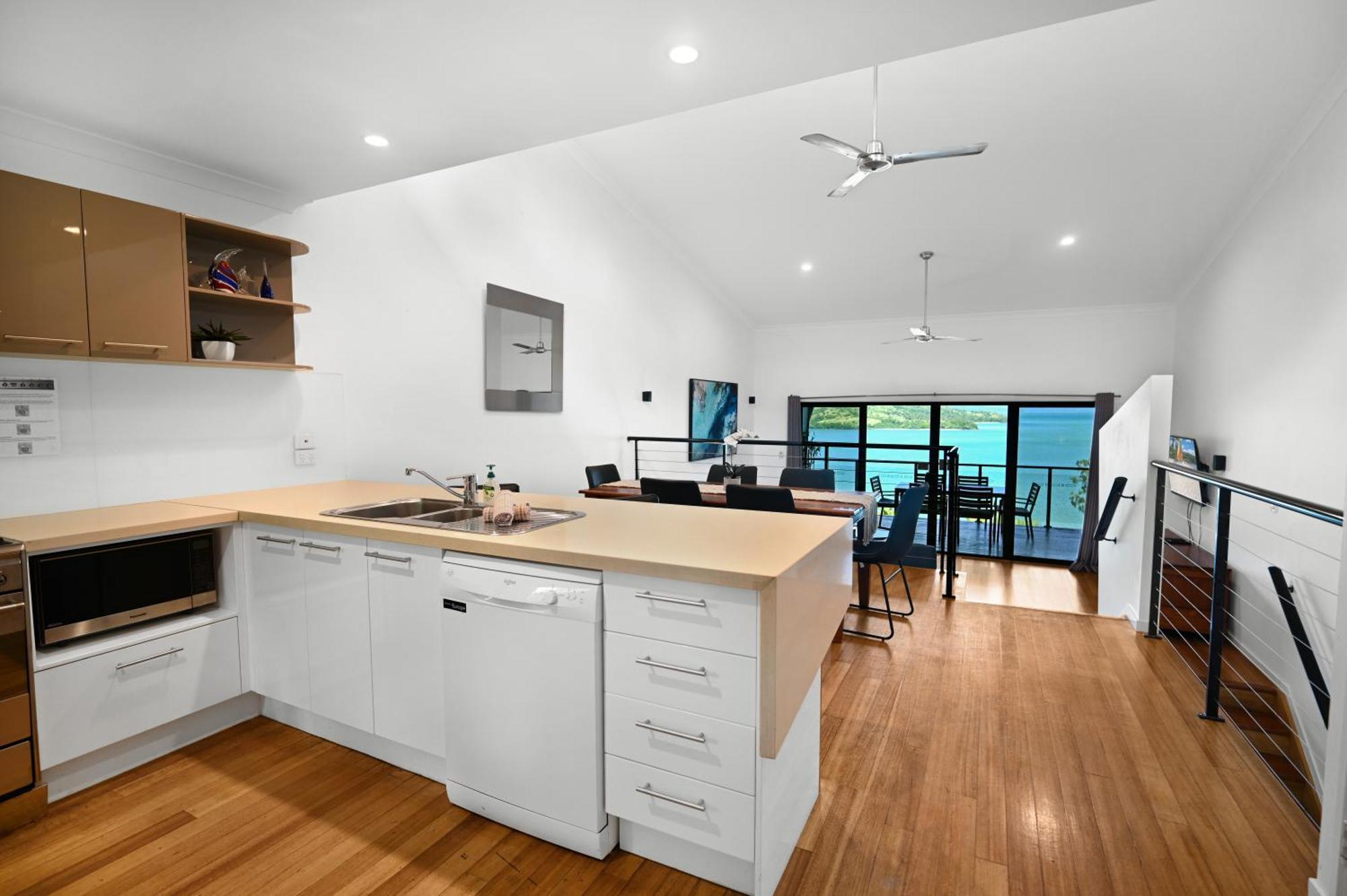 Shorelines Hamilton Island Exterior photo